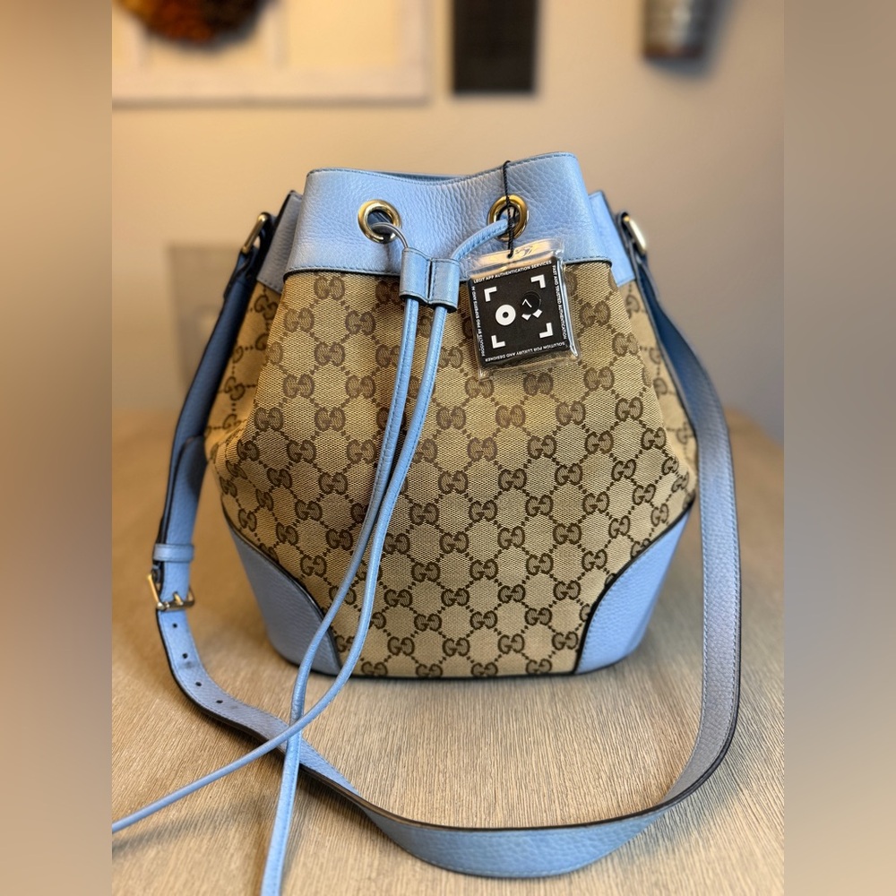 Gucci GG Bucket w/adjustable strap